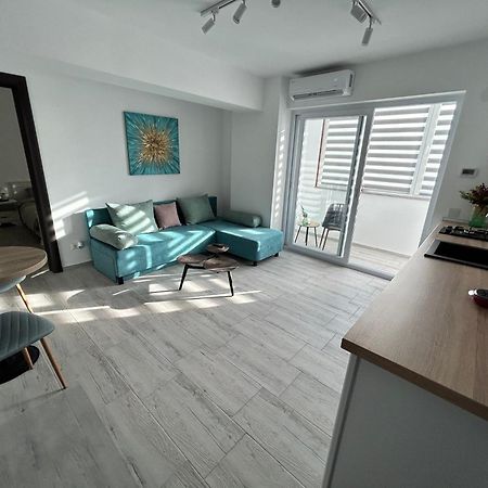 1 Mai - Luxury Park Apartments - Self Check-In - Private Parking - 2 Craiova Exterior photo