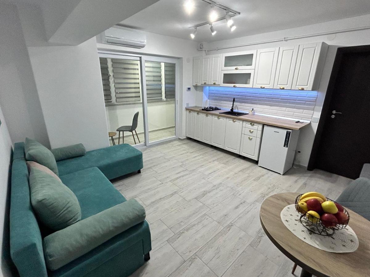 1 Mai - Luxury Park Apartments - Self Check-In - Private Parking - 2 Craiova Exterior photo