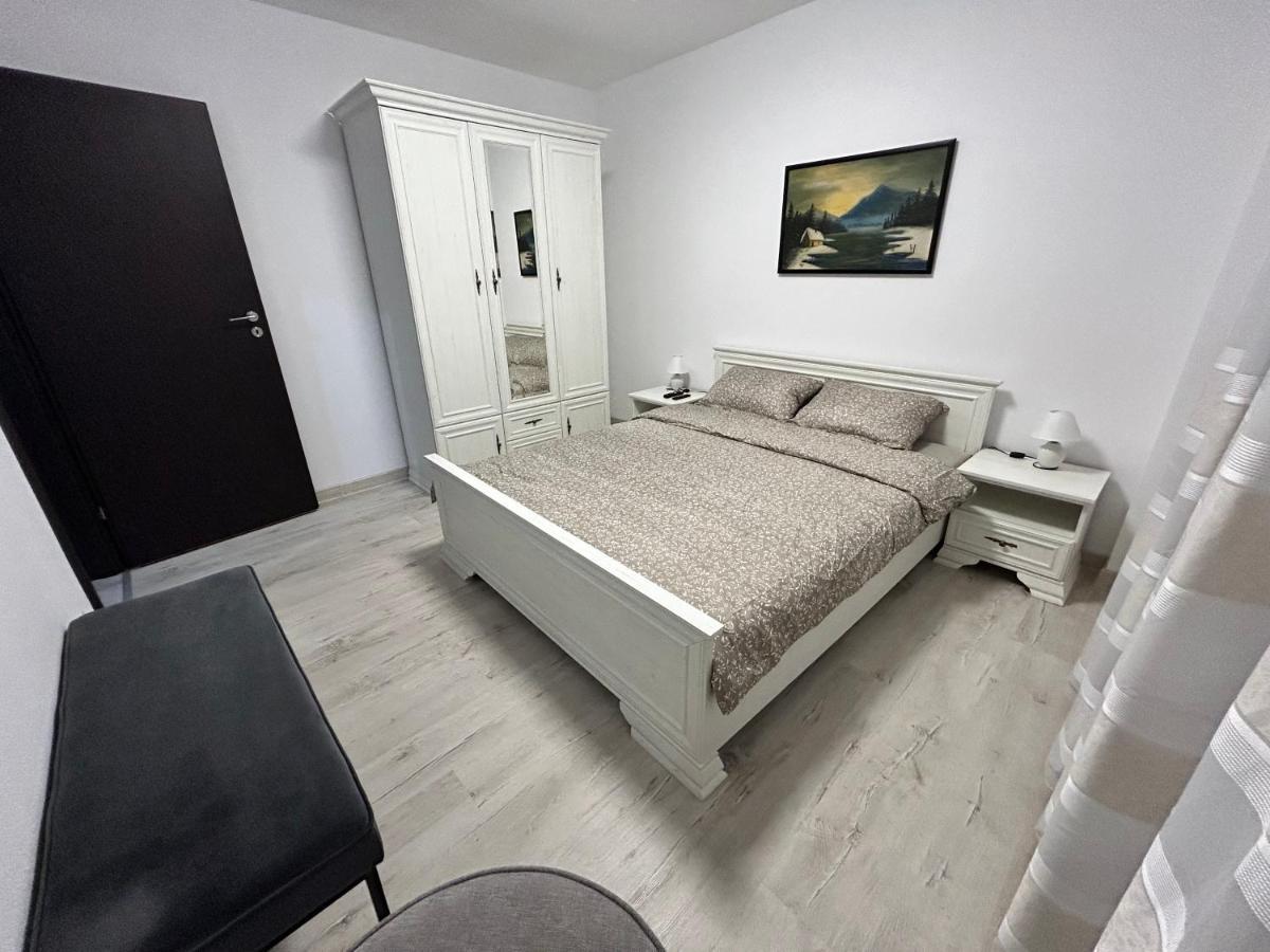 1 Mai - Luxury Park Apartments - Self Check-In - Private Parking - 2 Craiova Exterior photo