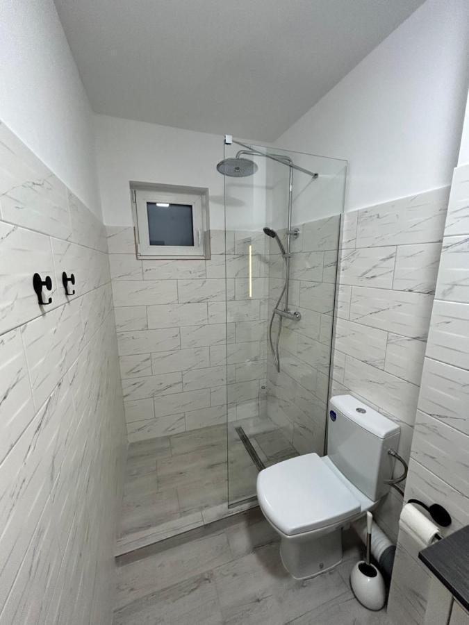 1 Mai - Luxury Park Apartments - Self Check-In - Private Parking - 2 Craiova Exterior photo