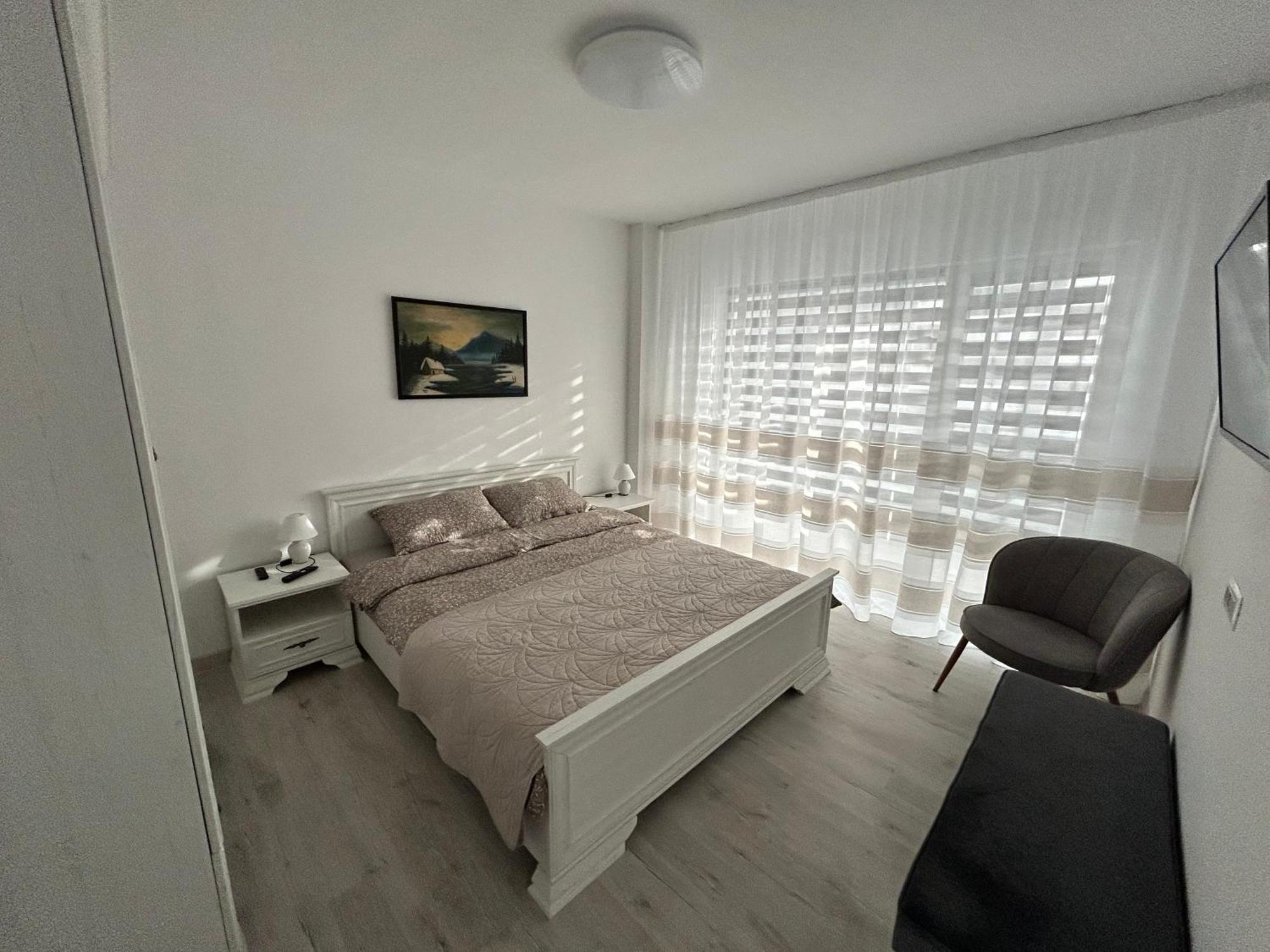 1 Mai - Luxury Park Apartments - Self Check-In - Private Parking - 2 Craiova Exterior photo