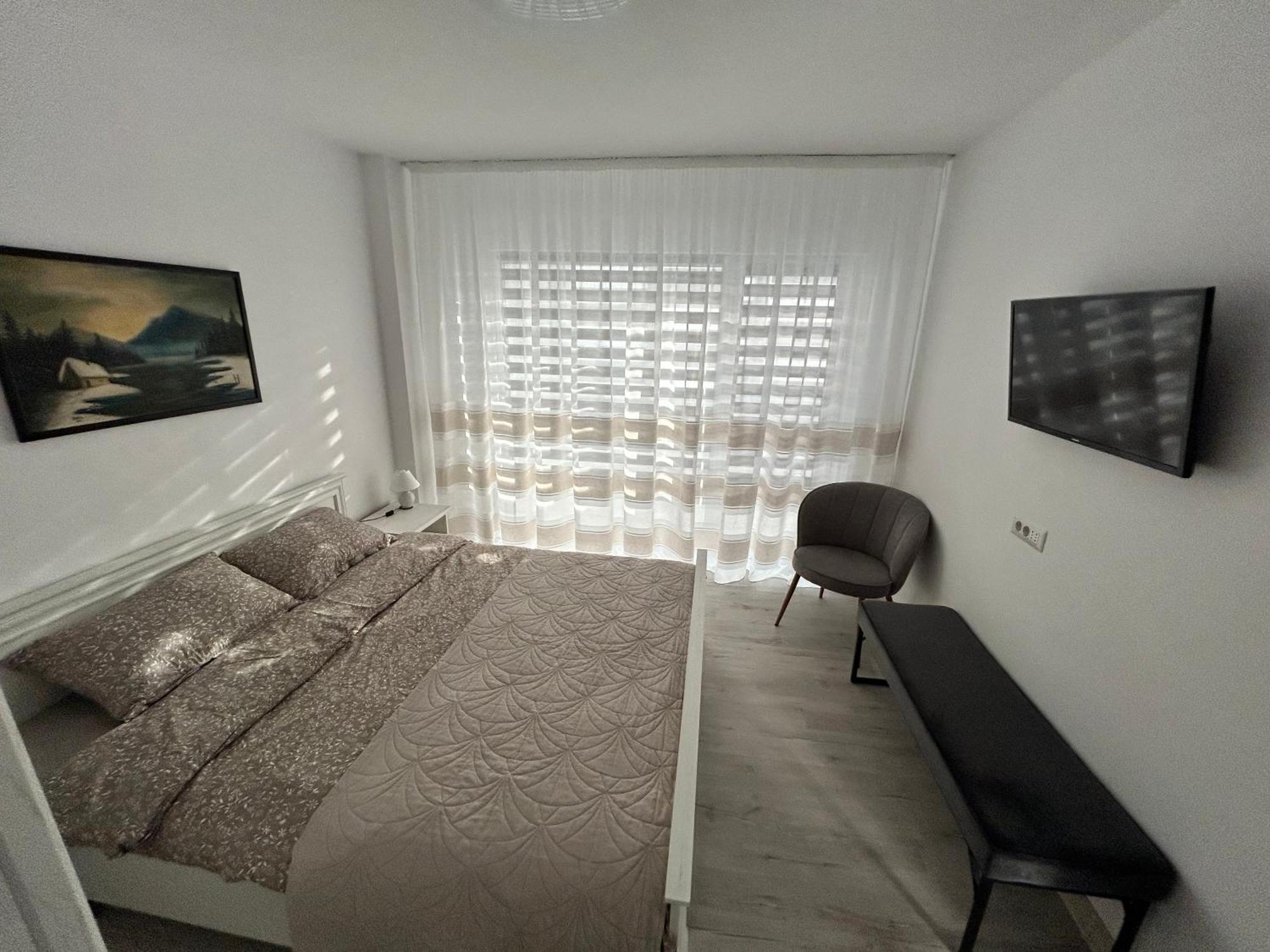 1 Mai - Luxury Park Apartments - Self Check-In - Private Parking - 2 Craiova Exterior photo